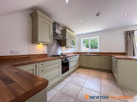 3 bedroom End of terrace house for sale in Pitomy Drive, Collingham, NG23