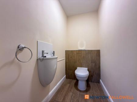 3 bedroom End of terrace house for sale in Pitomy Drive, Collingham, NG23