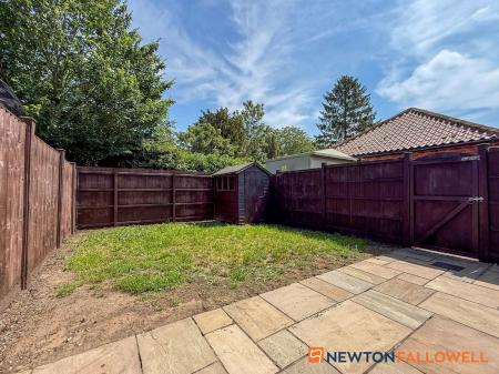3 bedroom End of terrace house for sale in Pitomy Drive, Collingham, NG23