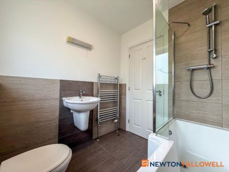 3 bedroom End of terrace house for sale in Pitomy Drive, Collingham, NG23
