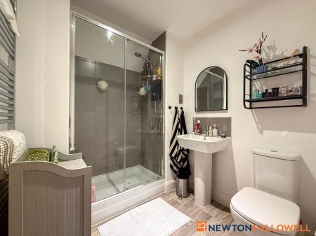 3 bedroom Town house for sale in Stadium Avenue, Newark, NG24