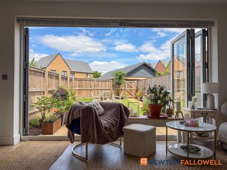 3 bedroom Town house for sale in Stadium Avenue, Newark, NG24
