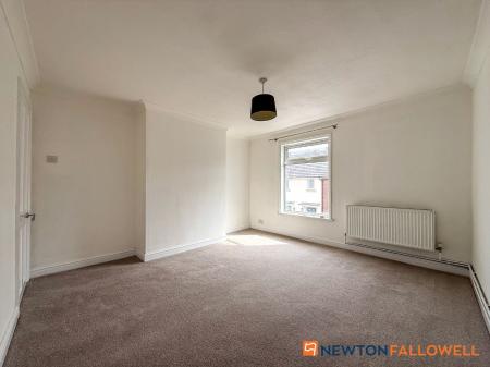 2 bedroom Terraced House for sale in Barnby Gate, Newark, NG24