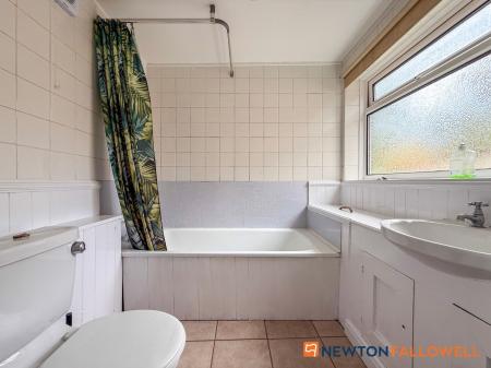 2 bedroom Terraced House for sale in Barnby Gate, Newark, NG24