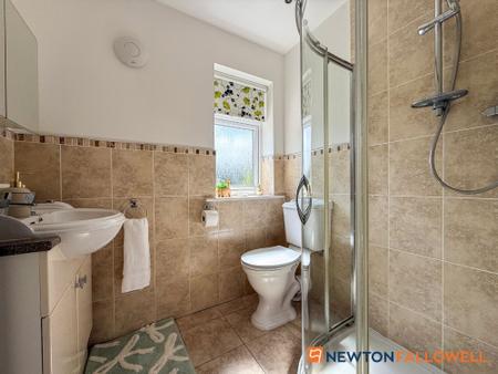 2 bedroom Detached bungalow for sale in Church Street, Long Bennington, NG23