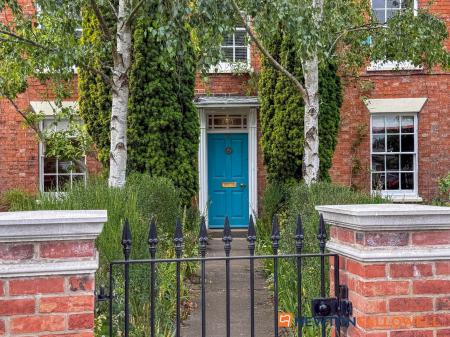 4 bedroom Detached house for sale in Main Street, Balderton, NG24
