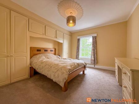 4 bedroom Detached house for sale in Main Street, Balderton, NG24