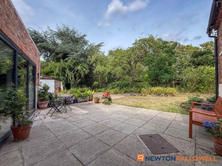 4 bedroom Detached house for sale in Main Street, Balderton, NG24