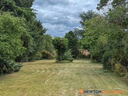 4 bedroom Detached house for sale in Main Street, Balderton, NG24