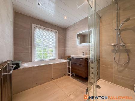 4 bedroom Detached house for sale in Main Street, Balderton, NG24