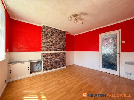 2 bedroom End of terrace house for sale in Mount Road, Balderton, NG24