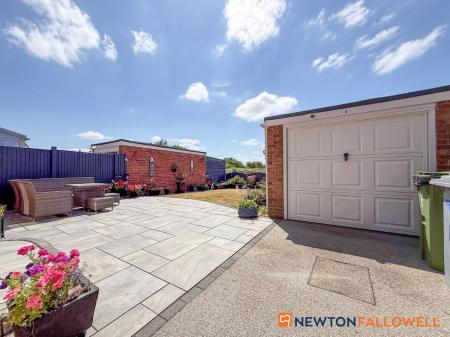 4 bedroom Detached house for sale in Ringrose Close, Newark, NG24