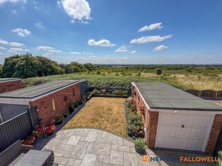4 bedroom Detached house for sale in Ringrose Close, Newark, NG24