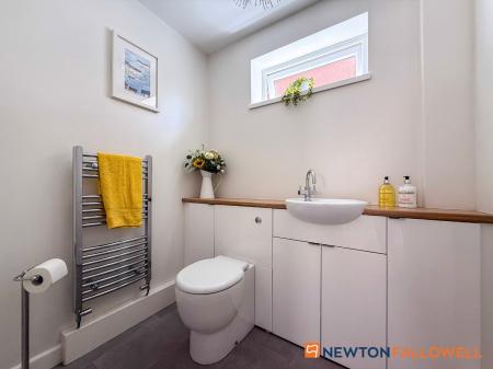 4 bedroom Detached house for sale in Ringrose Close, Newark, NG24