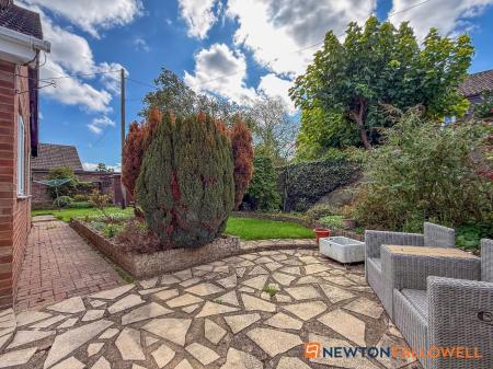 4 bedroom Bungalow for sale in Brewery Lane, Carlton-Le-Moorland, LN5