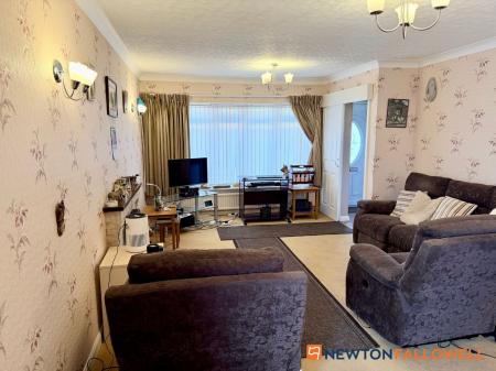 4 bedroom Bungalow for sale in Brewery Lane, Carlton-Le-Moorland, LN5