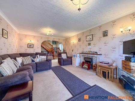 4 bedroom Bungalow for sale in Brewery Lane, Carlton-Le-Moorland, LN5