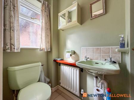 4 bedroom Bungalow for sale in Brewery Lane, Carlton-Le-Moorland, LN5