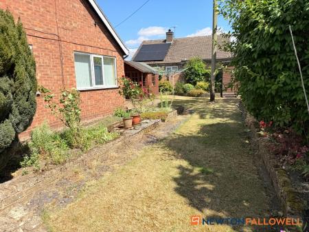 4 bedroom Bungalow for sale in Brewery Lane, Carlton-Le-Moorland, LN5