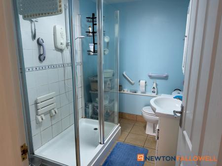 4 bedroom Bungalow for sale in Brewery Lane, Carlton-Le-Moorland, LN5