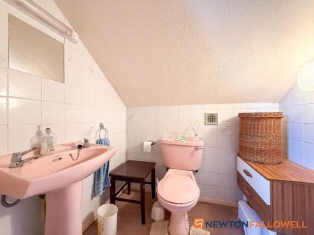 4 bedroom Bungalow for sale in Brewery Lane, Carlton-Le-Moorland, LN5