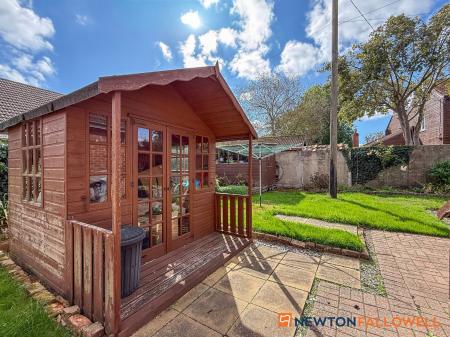 4 bedroom Bungalow for sale in Brewery Lane, Carlton-Le-Moorland, LN5