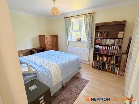 4 bedroom Detached house for sale in Trinity Close, Carlton-Le-Moorland, LN5