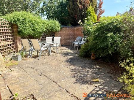 4 bedroom Detached house for sale in Trinity Close, Carlton-Le-Moorland, LN5