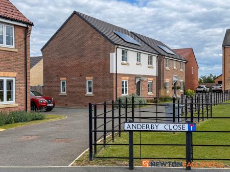 4 bedroom Detached house for sale in Anderby Close, Fernwood, NG24