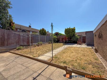 3 bedroom Detached bungalow for sale in Nelson Road, Balderton, NG24