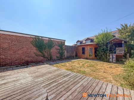 3 bedroom Semi-detached house for sale in Warwick Road, Balderton, NG24