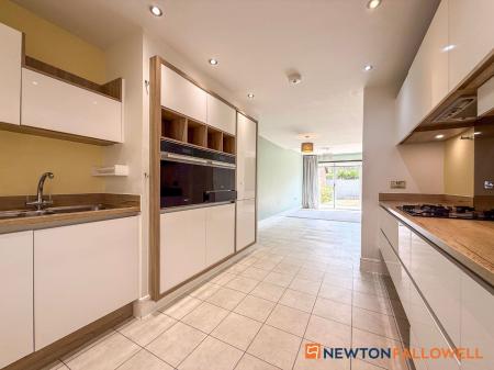 4 bedroom Semi-detached house for sale in Marleston Lane, Middlebeck, NG24