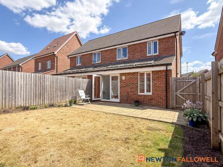 3 bedroom Semi-detached house for sale in Marigold Way, Newark, NG24