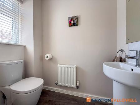 3 bedroom Semi-detached house for sale in Marigold Way, Newark, NG24