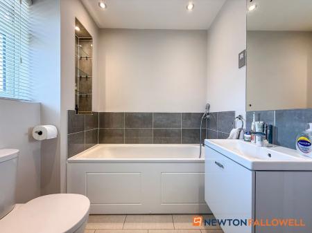 3 bedroom Semi-detached house for sale in Marigold Way, Newark, NG24