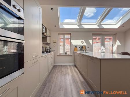 3 bedroom Semi-detached house for sale in Marigold Way, Newark, NG24