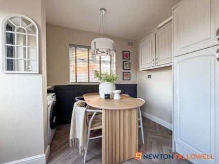 2 bedroom Semi-detached house for sale in Linton Close, Farndon, NG24