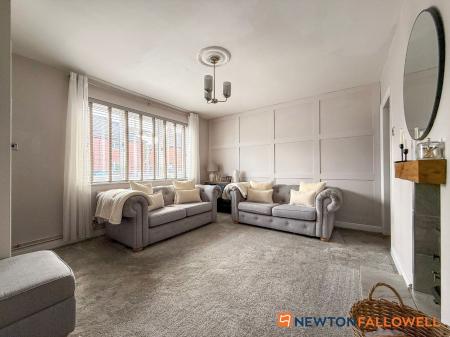 2 bedroom Semi-detached house for sale in Linton Close, Farndon, NG24