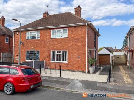 Linton Close, Farndon, NG24