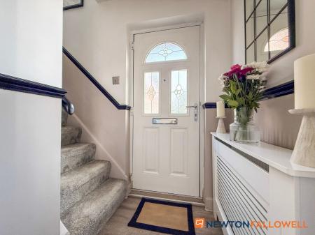 2 bedroom Semi-detached house for sale in Linton Close, Farndon, NG24