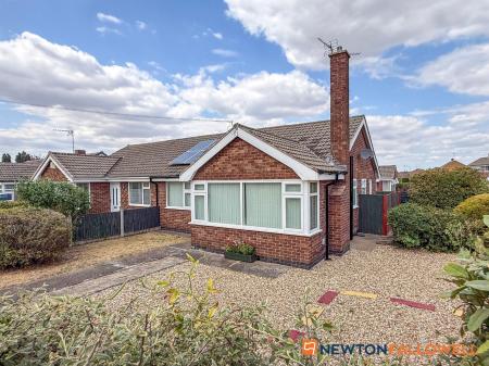 2 bedroom Semi-detached bungalow for sale in Russell Avenue, Balderton, NG24
