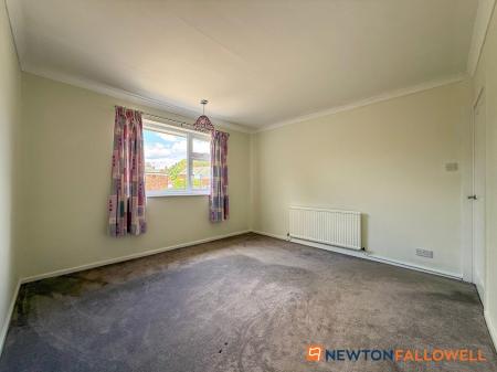2 bedroom Semi-detached bungalow for sale in Russell Avenue, Balderton, NG24