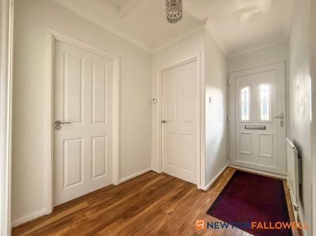 2 bedroom Semi-detached bungalow for sale in Russell Avenue, Balderton, NG24