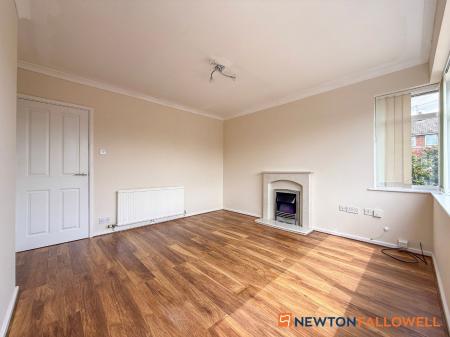 2 bedroom Semi-detached bungalow for sale in Russell Avenue, Balderton, NG24