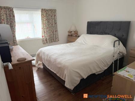 3 bedroom End of terrace house for sale in The Meadows, Farndon, NG24