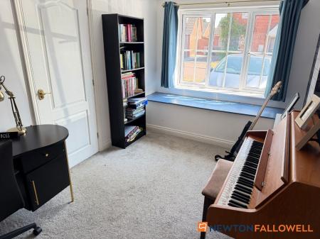 4 bedroom Detached house for sale in Bryans Close, Coddington, NG24