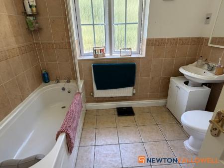 4 bedroom Detached house for sale in Bryans Close, Coddington, NG24