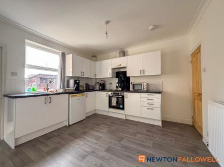 2 bedroom Terraced House for sale in Currie Road, Newark, NG24
