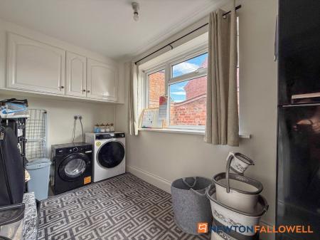 2 bedroom Terraced House for sale in Currie Road, Newark, NG24