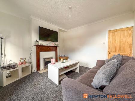 2 bedroom Terraced House for sale in Currie Road, Newark, NG24